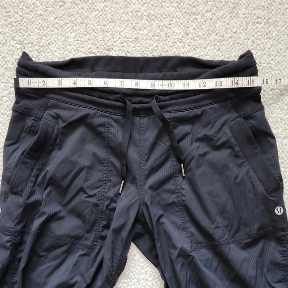 Lululemon Sz 6 Pants - Picture 3 of 7